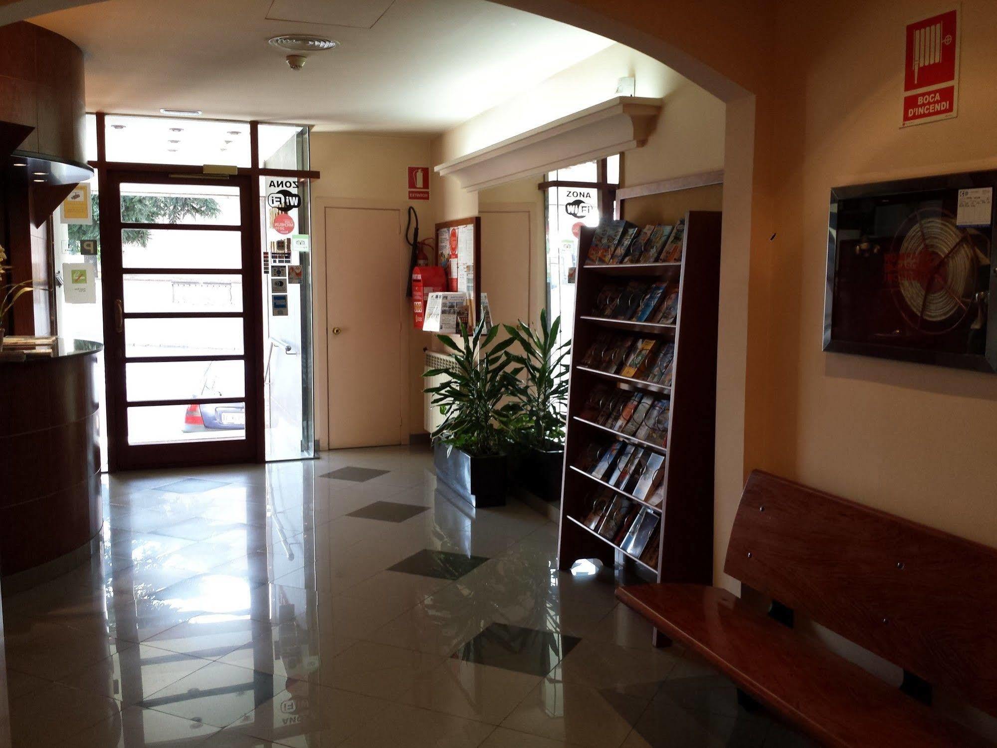 Hotel Sabiote Pineda de Mar Buitenkant foto
